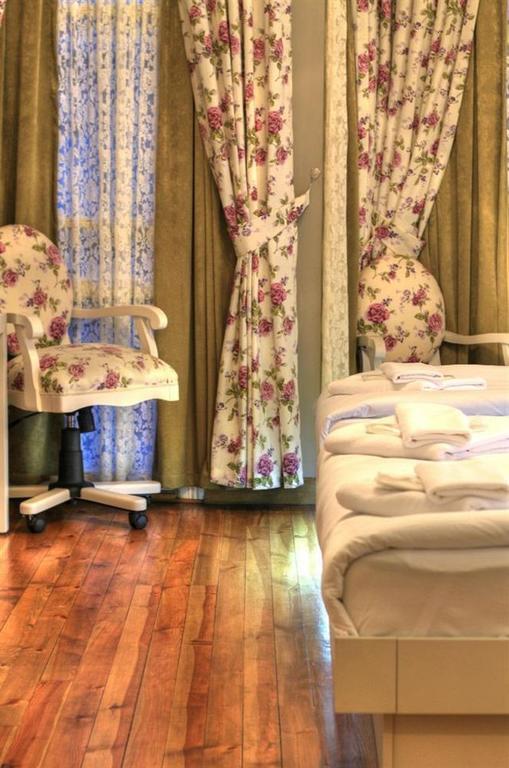 Omer Hayyam Suites Istanbul Room photo
