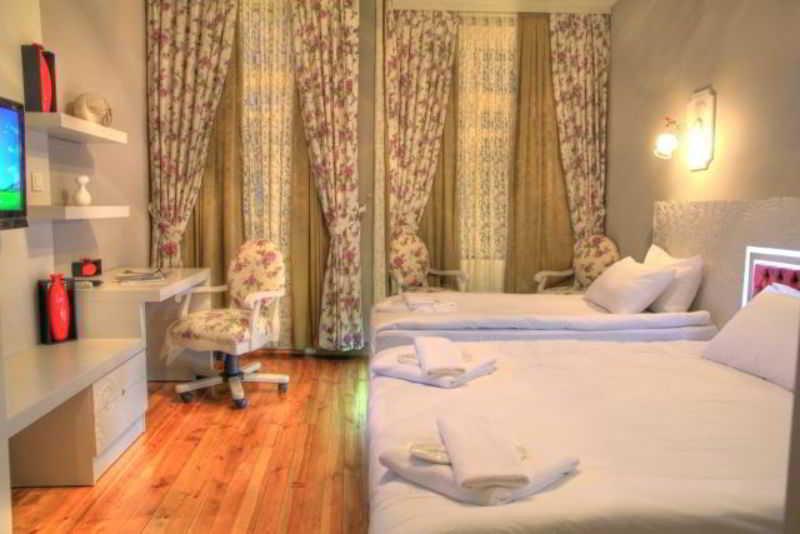 Omer Hayyam Suites Istanbul Room photo
